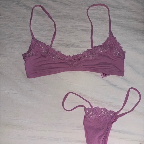 Skims Pink Set - Picture 1 of 3